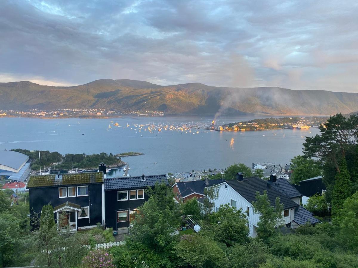 Great Place With View To The Mountains And Fjord Ålesund Buitenkant foto