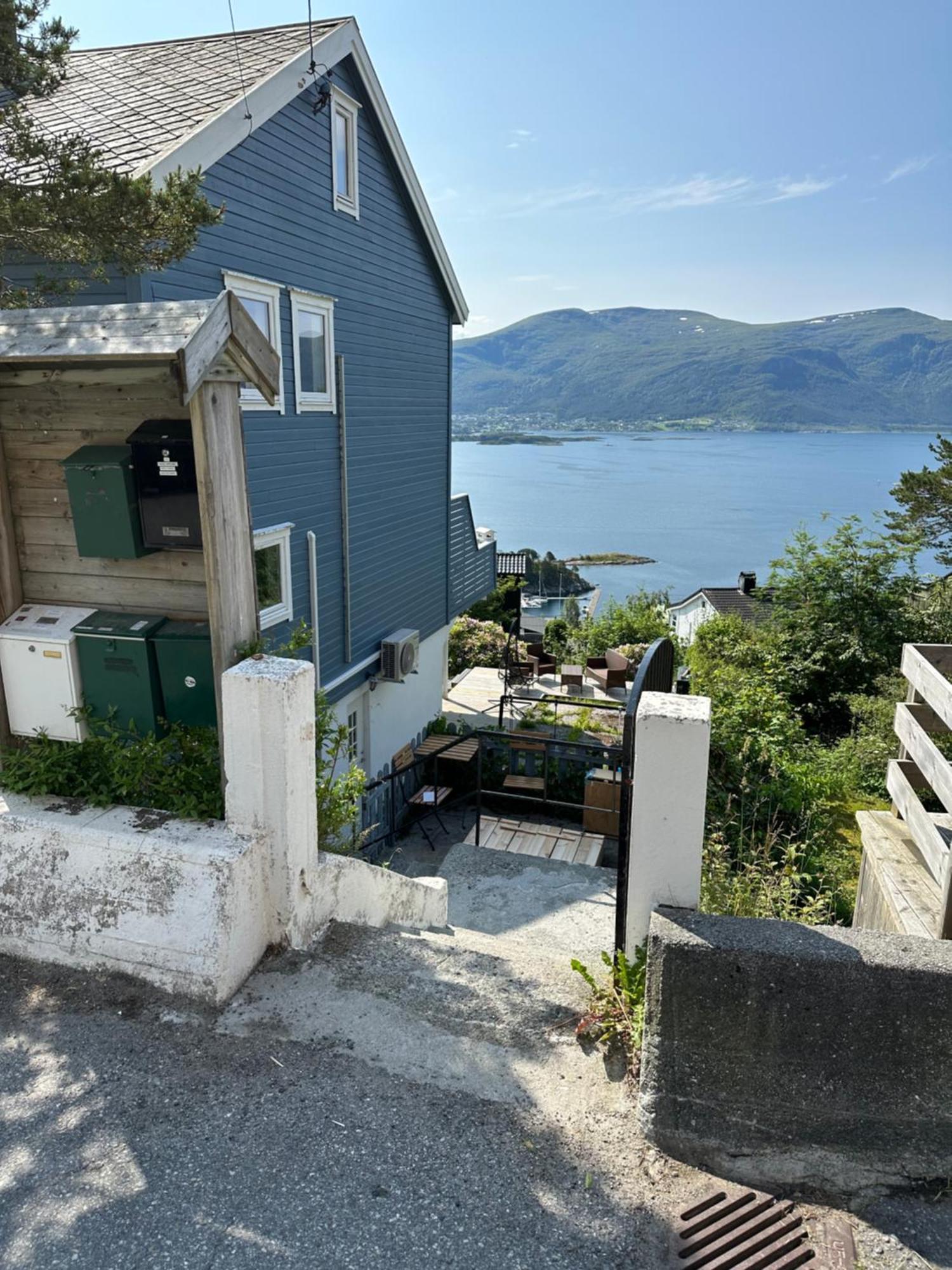 Great Place With View To The Mountains And Fjord Ålesund Buitenkant foto